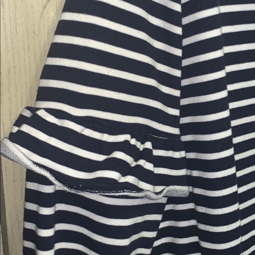 Old navy blouse with peplum sleeves - Picture 2 of 3